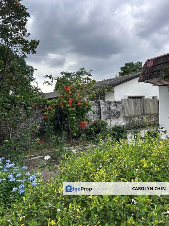 Basic Single Storey Bungalow for Sale @ Section 11 Petaling Jaya., Selangor, Petaling Jaya