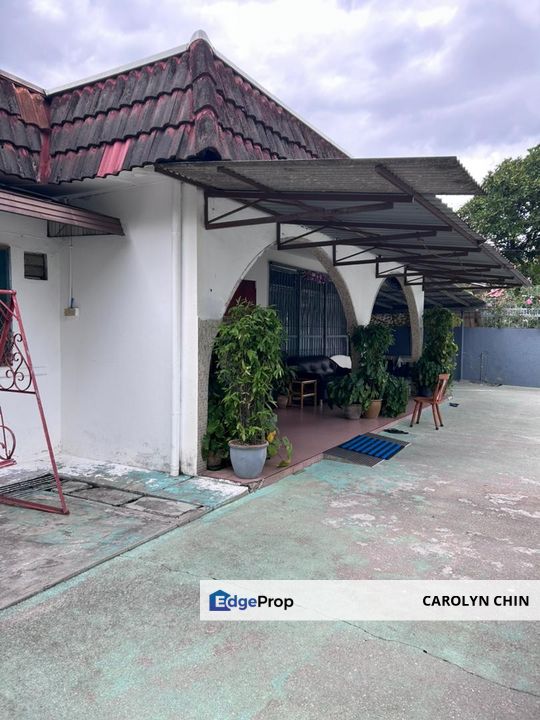 Basic Single Storey Bungalow for Sale @ Section 11 Petaling Jaya., Selangor, Petaling Jaya