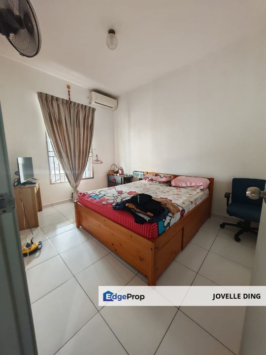 Setia Tropika 5 Renovated 22x80 Spacious Master bedroom Indoor Carpark, Johor, Johor Bahru