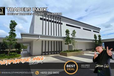 Traders Park Residence 3 Bedrooms 2 Bathrooms 2 Car Park Partly Furnished For Rent