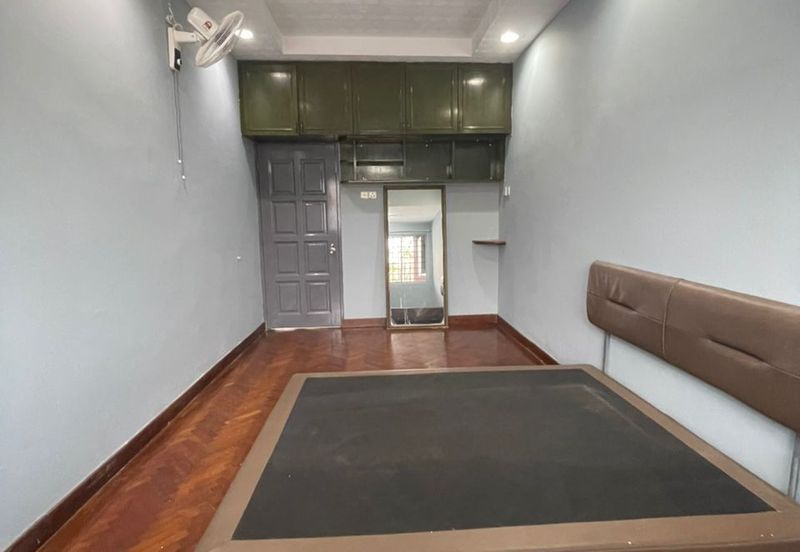 Paramount Garden (Taman Paramount)