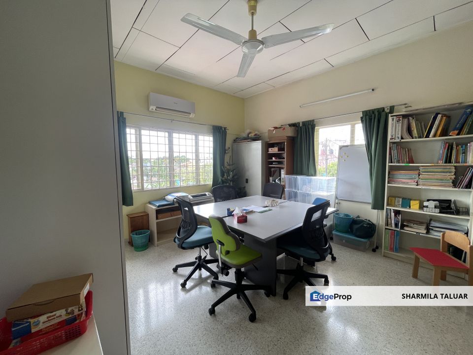 🏠 2-Storey Bungalow For Sale in Section14, PJ Petaling Jaya | Tenanted 🏠, Selangor, Petaling Jaya