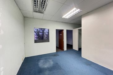 🏠 3-Storey Terrace Shop-Lot for Sale, Off Jalan Gasing, PJ Petaling Jaya, KL Kuala Lumpur | Walk-Up 🏠