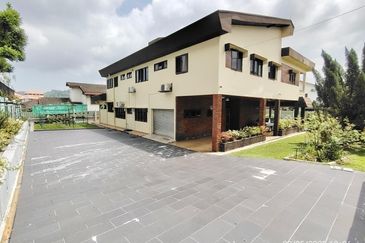 Bukit Pantai (Pantai Hill)