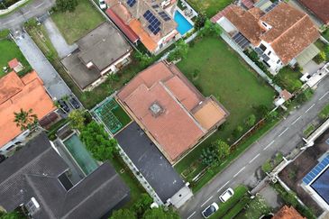 Bukit Pantai (Pantai Hill)