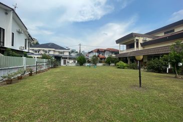 Bukit Pantai (Pantai Hill)