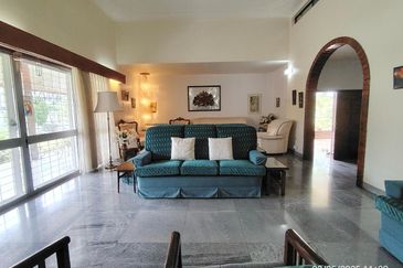 Bukit Pantai (Pantai Hill)