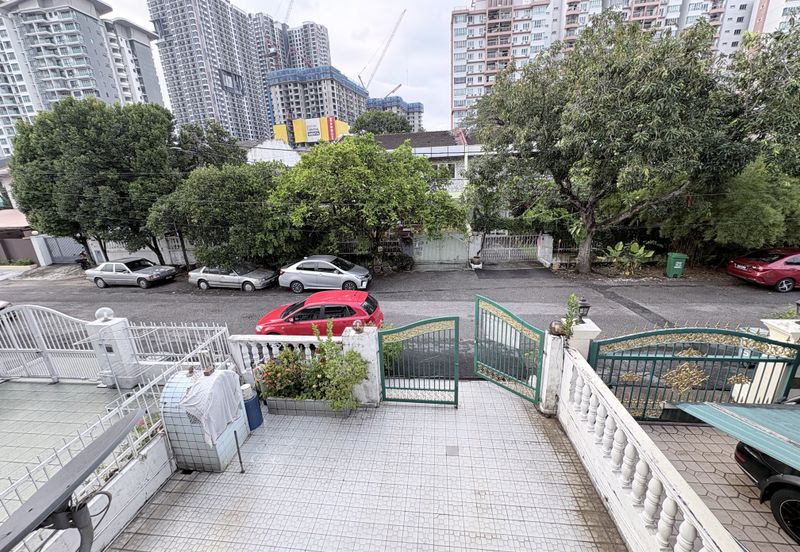 Happy Garden (Taman Gembira)