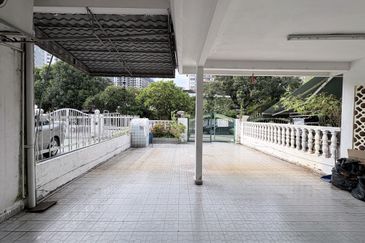 Happy Garden (Taman Gembira)