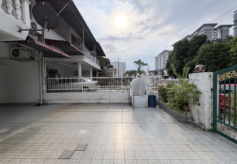 Happy Garden (Taman Gembira)