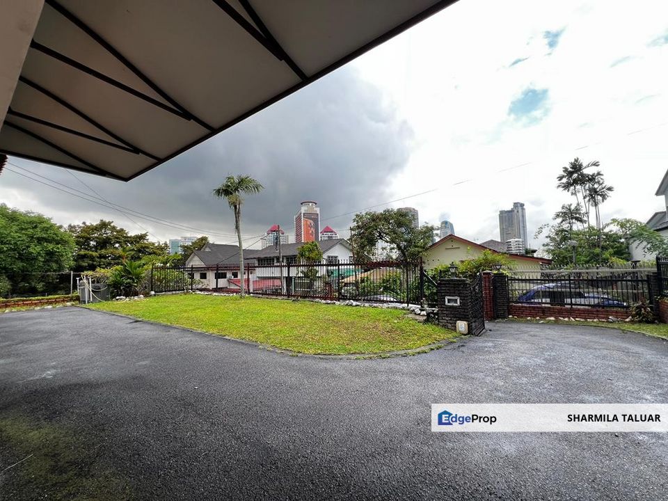 🏠 1-Storey Bungalow House for Sale in Section 11, Petaling Jaya PJ | Basic Condition🏠, Selangor, Petaling Jaya