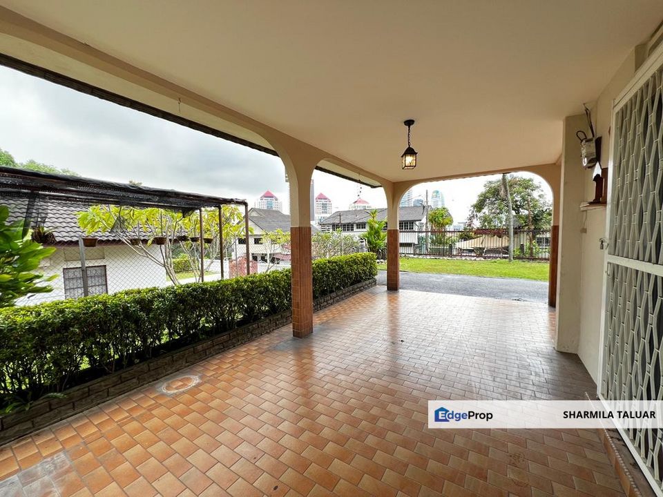 🏠 1-Storey Bungalow House for Sale in Section 11, Petaling Jaya PJ | Basic Condition🏠, Selangor, Petaling Jaya