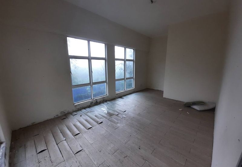 ALAM AVENUE JALAN PADANG JAWA