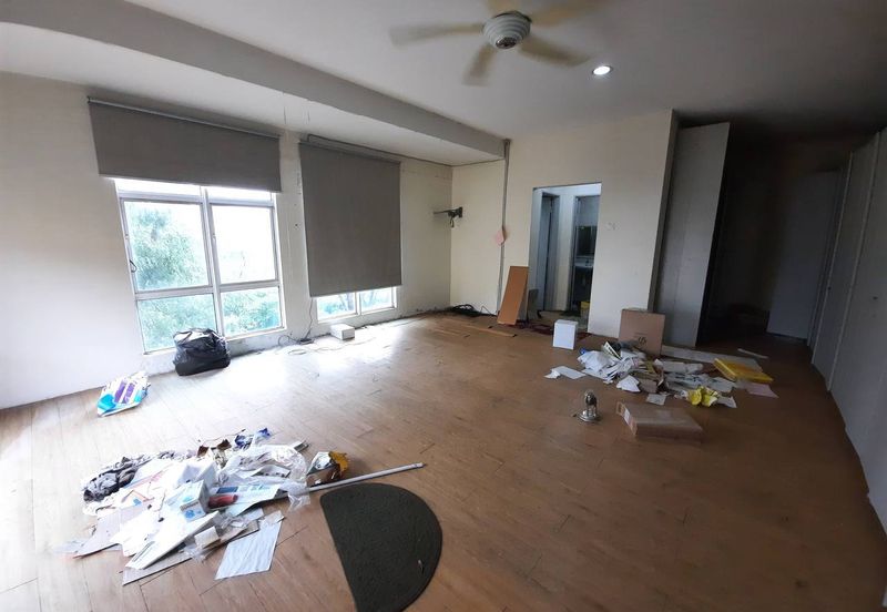 ALAM AVENUE JALAN PADANG JAWA