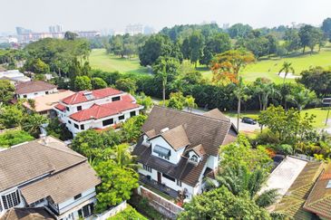 SS7 KELANA JAYA GOLF 