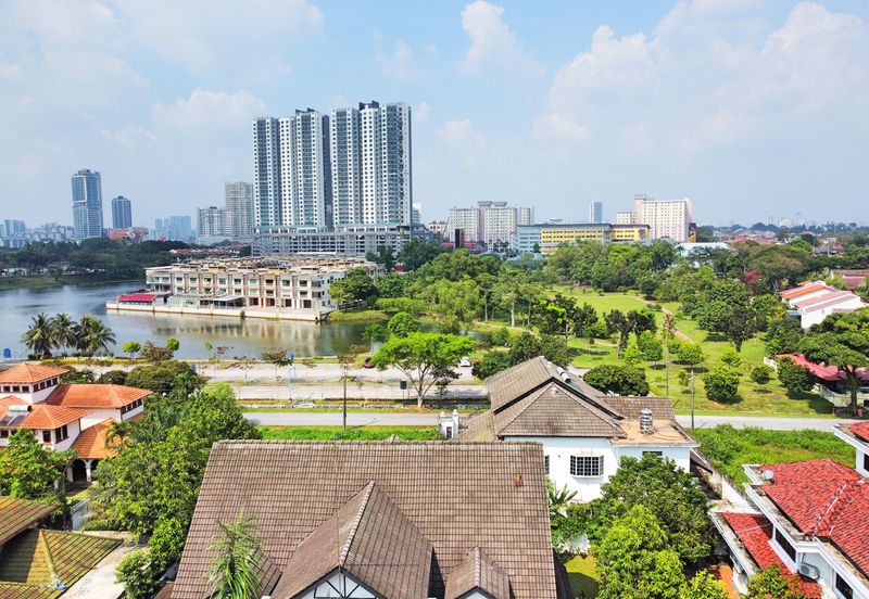 SS7 KELANA JAYA GOLF 