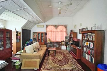 SS7 KELANA JAYA GOLF 