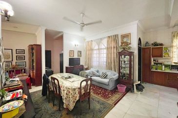 SS7 KELANA JAYA GOLF 