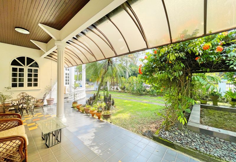 SS7 KELANA JAYA GOLF 