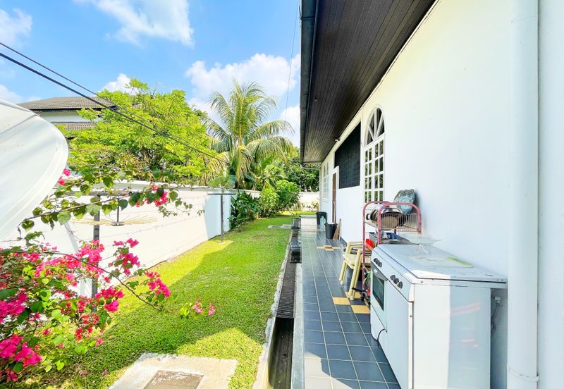 SS7 KELANA JAYA GOLF 