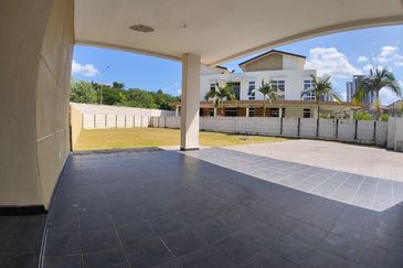 Bandar Tun Hussein Onn