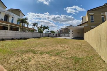 Bandar Tun Hussein Onn