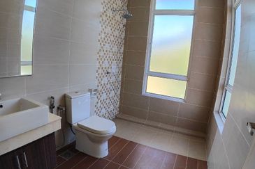 Bandar Tun Hussein Onn