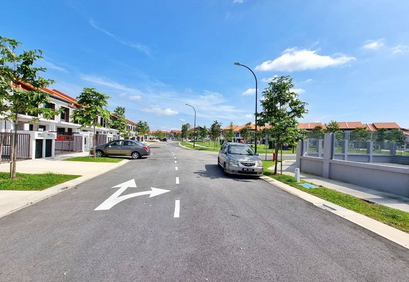 2 Storey Corner Lot House Padura Alam Impian