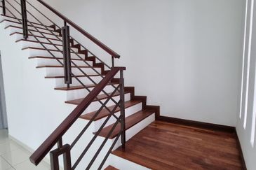 2 Storey Corner Lot House Padura Alam Impian