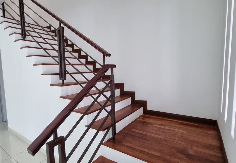 2 Storey Corner Lot House Padura Alam Impian