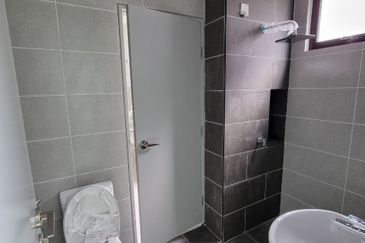 2 Storey Corner Lot House Padura Alam Impian