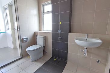 Facing Open | Double Storey Terrace Adiva Serenia City Kota Warisan Sepang