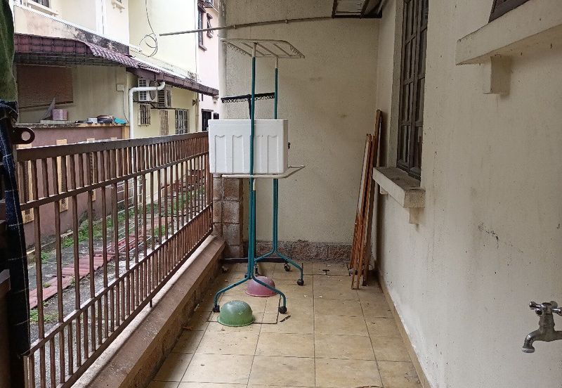 Double Storey End Lot, Jalan Rabung, Bukit Jelutong, Shah Alam