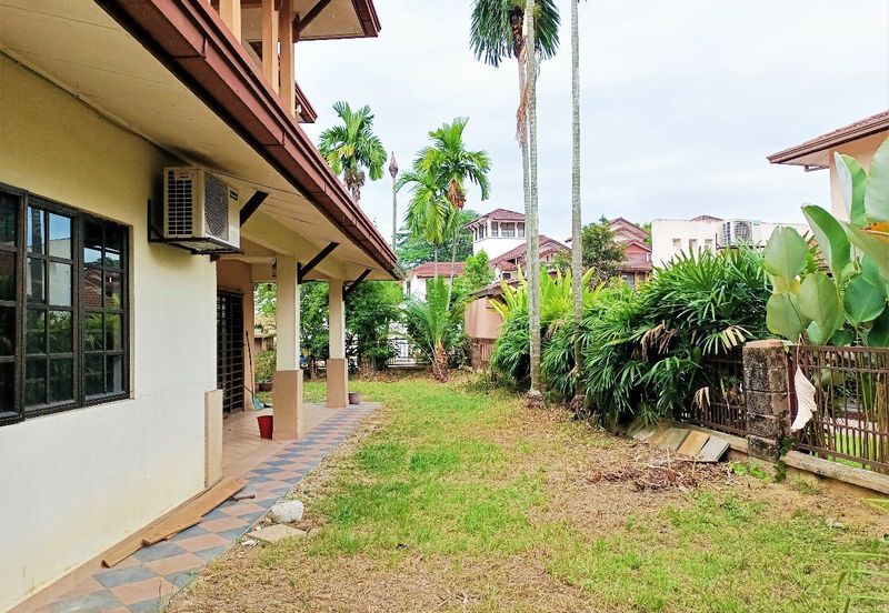 Double Storey End Lot, Jalan Rabung, Bukit Jelutong, Shah Alam