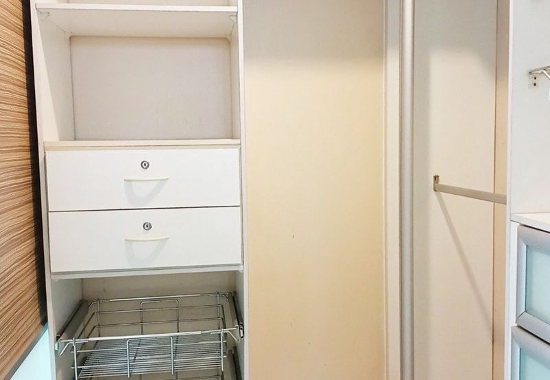 Double Storey End Lot, Jalan Rabung, Bukit Jelutong, Shah Alam