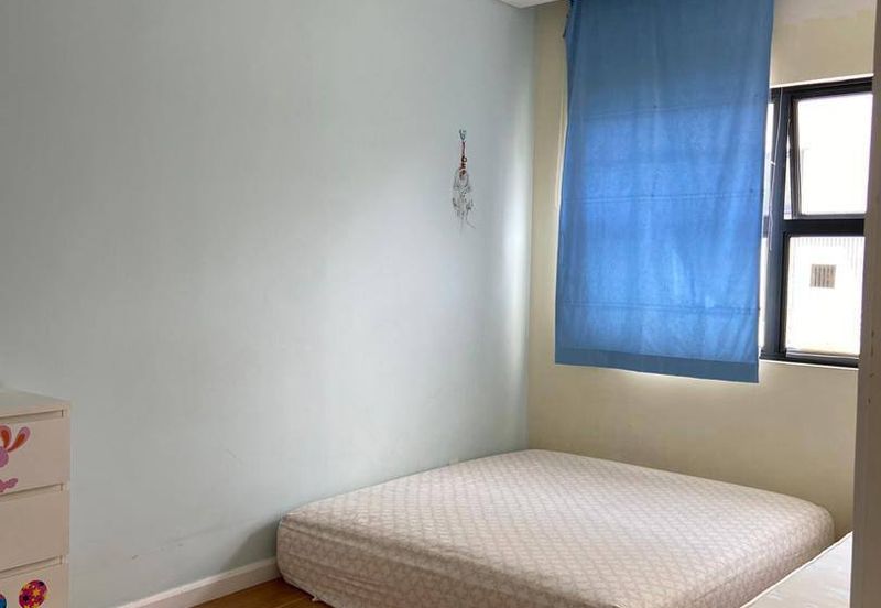 GATED GUARDED COMMUNITY & LUXURY NEIGHBOURHOOD 3 Storey Semi-D Mezzo Bukit Jelutong, Shah Alam FOR SALE! .