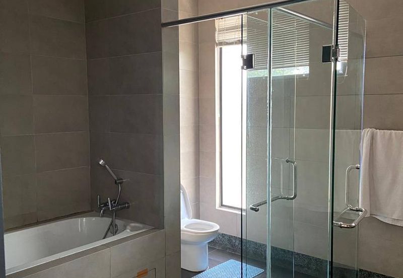 Luxury Neighborhood 2.5 Storey Semi-D Mezzo Bukit Jelutong Shah Alam