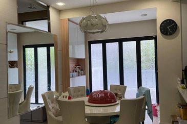 Luxury Neighborhood 2.5 Storey Semi-D Mezzo Bukit Jelutong Shah Alam