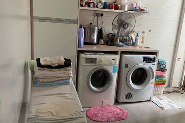 Luxury Neighborhood 2.5 Storey Semi-D Mezzo Bukit Jelutong Shah Alam