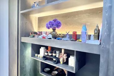 Duplex Type Laman Tasik Condominium @ Bandar Sri Permaisuri Fully Renovated Unit!!