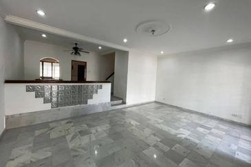FREEHOLD, RENOVATED & FULLY EXTENDED  Double Storey Terrace Jalan Kubah, Bukit Jelutong