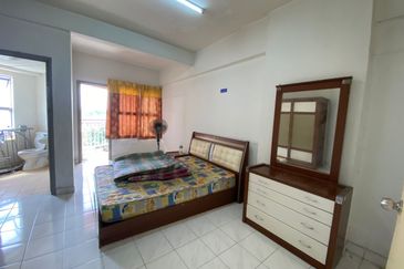 RENOVATED BRUNSFIELD SEKSYEN 13 NEAR MSU LRT3