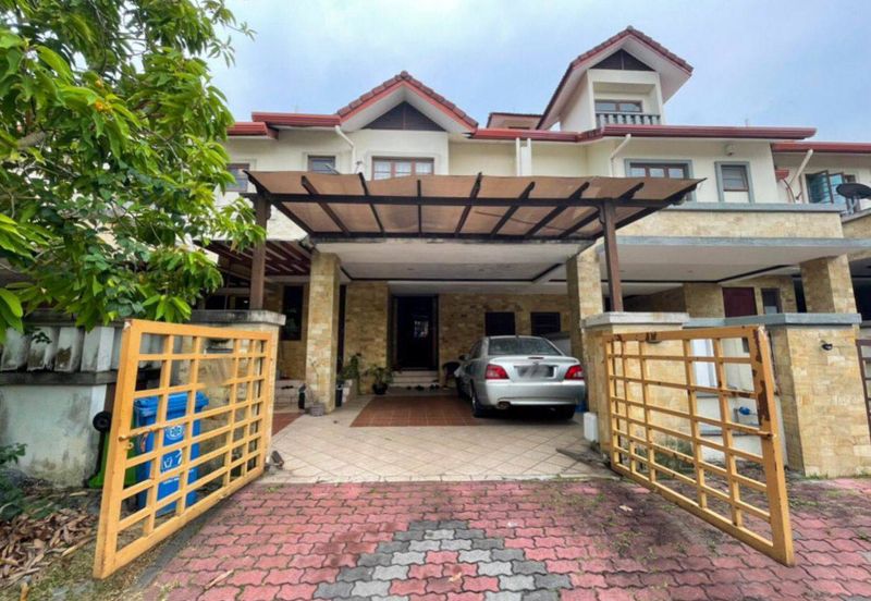 Double Storey Superlink Jalan Adang, Seksyen U8 Bukit Jelutong, Shah Alam 