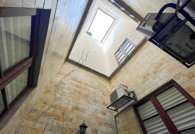 Double Storey Superlink Jalan Adang, Seksyen U8 Bukit Jelutong, Shah Alam 