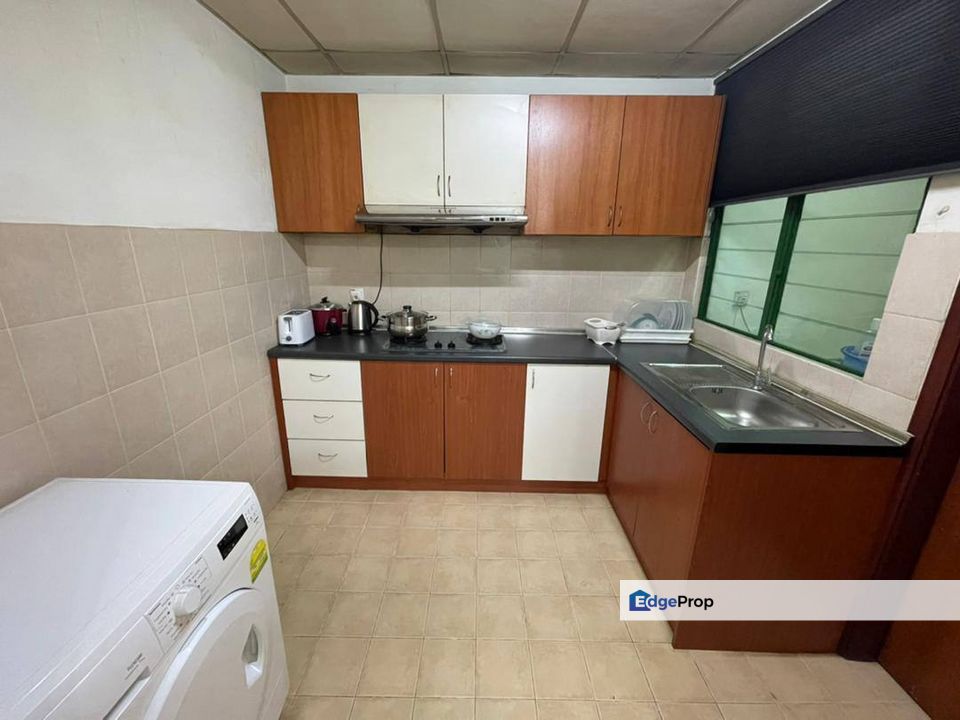 STRATEGIC LOCATION & POOLSIDE VIEW Sri Acappella Serviced Apartment, Seksyen 13 For Sale!, Selangor, Shah Alam