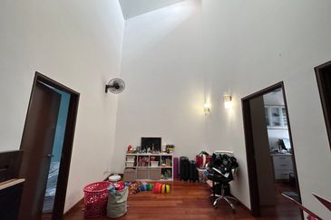 Pentas 6 @ Alam Impian