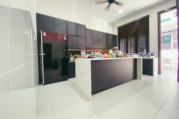 Lukisan @ Alam Impian