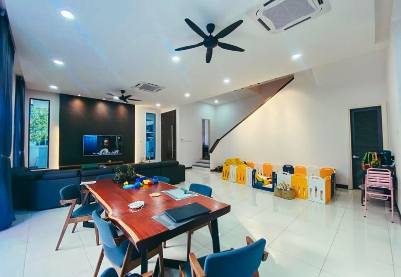 Lukisan @ Alam Impian