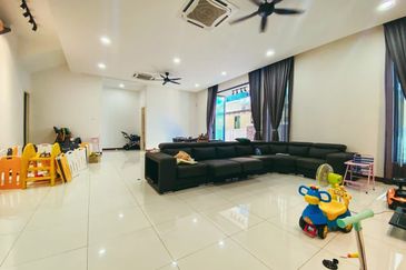 Lukisan @ Alam Impian