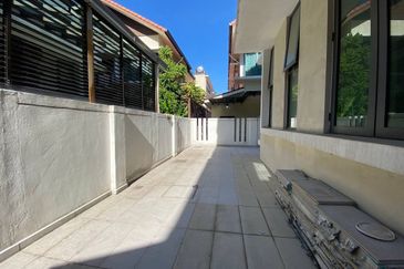 Lukisan @ Alam Impian